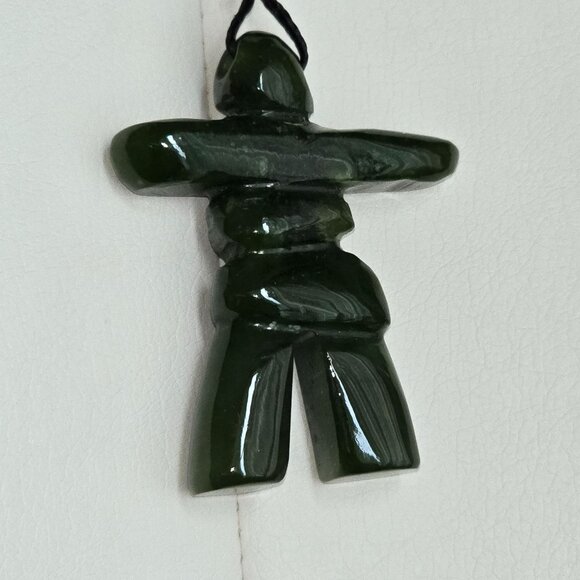 Vintage Jade Green Inukshuk Pendant Necklace On Black Cord HS223 - Picture 5 of 6
